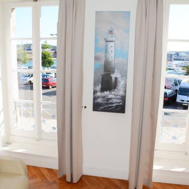 Les fenêtres offrent une vue exceptionnelle depuis l'appart hôtel